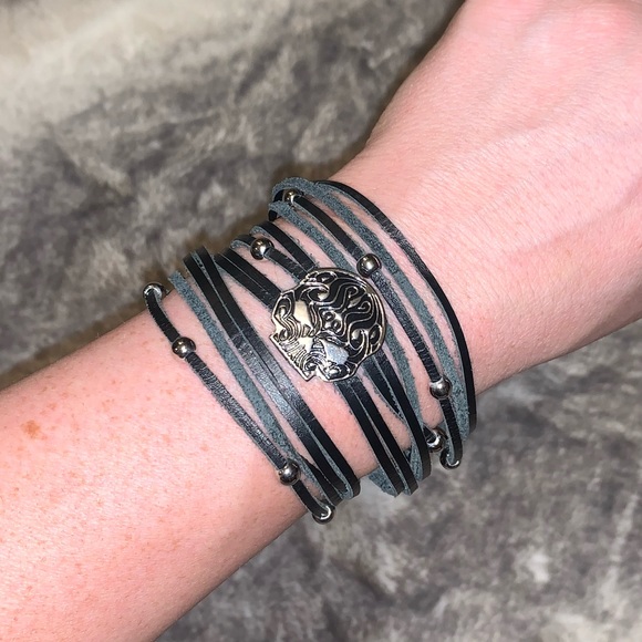 Harley-Davidson Jewelry - Genuine Harley Davidson distressed leather cuff